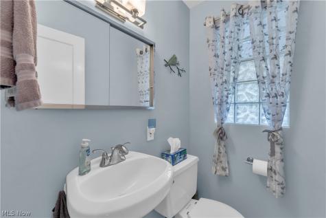 2950 Hillside Road Seven Hills OH 44131