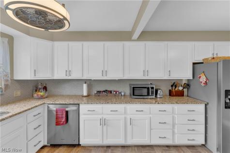 2950 Hillside Road Seven Hills OH 44131