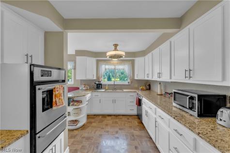 2950 Hillside Road Seven Hills OH 44131