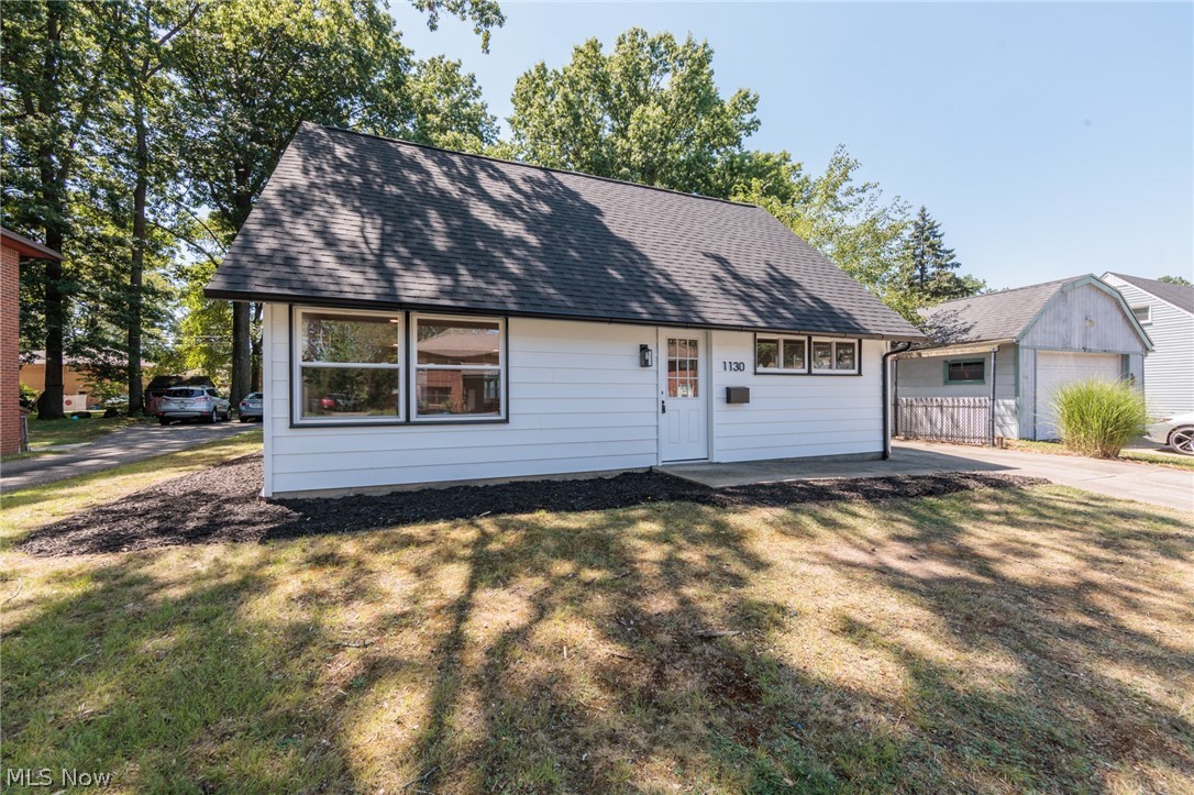 1130 Saxe Avenue Cuyahoga Falls OH 44221