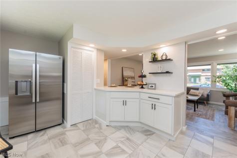1130 Saxe Avenue Cuyahoga Falls OH 44221