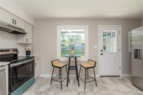1130 Saxe Avenue Cuyahoga Falls OH 44221