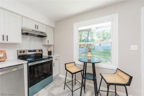 1130 Saxe Avenue Cuyahoga Falls OH 44221