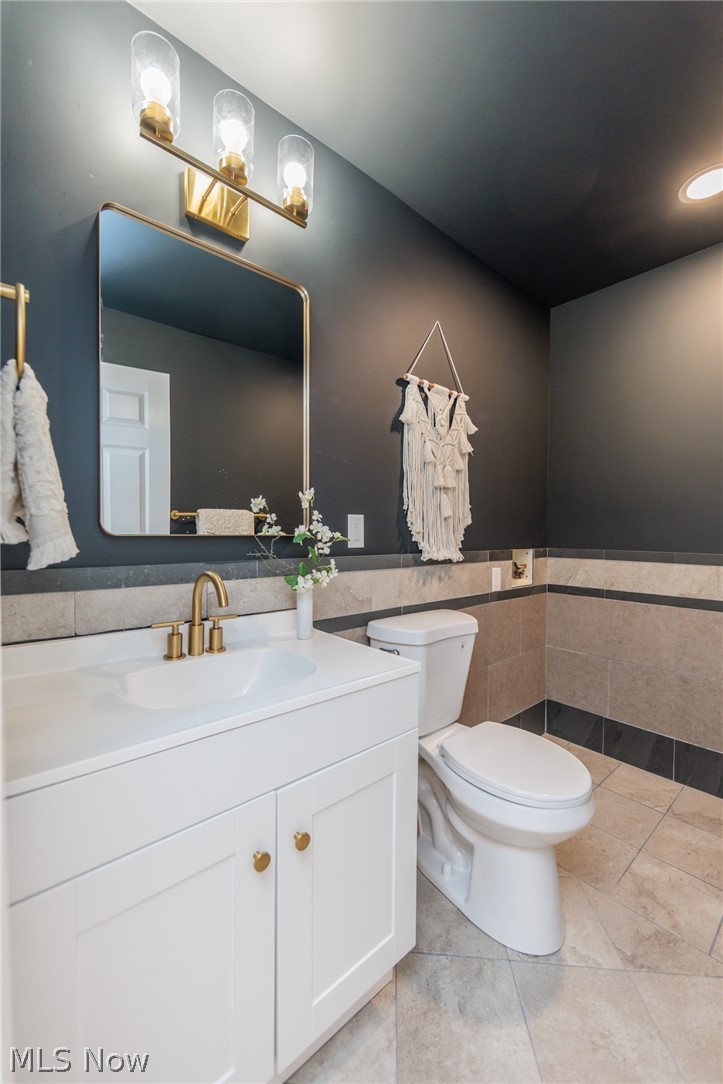 1130 Saxe Avenue Cuyahoga Falls OH 44221
