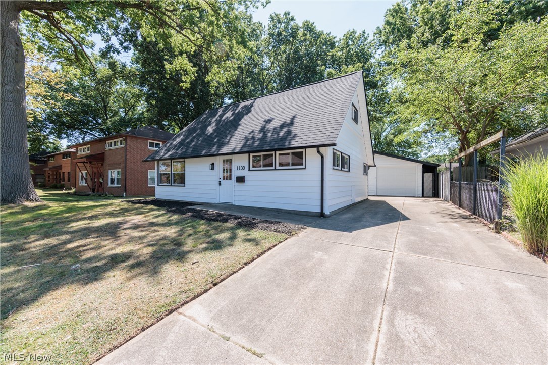 1130 Saxe Avenue Cuyahoga Falls OH 44221