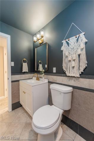 1130 Saxe Avenue Cuyahoga Falls OH 44221