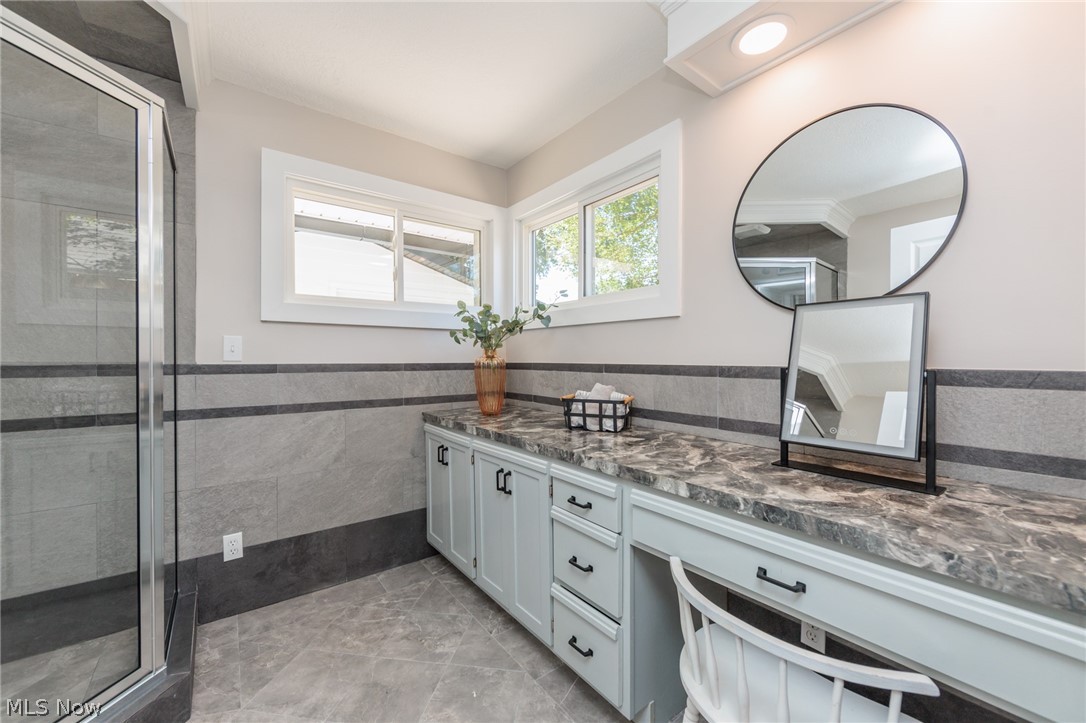 1130 Saxe Avenue Cuyahoga Falls OH 44221
