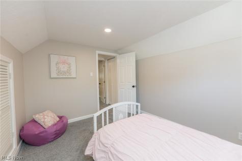 1130 Saxe Avenue Cuyahoga Falls OH 44221