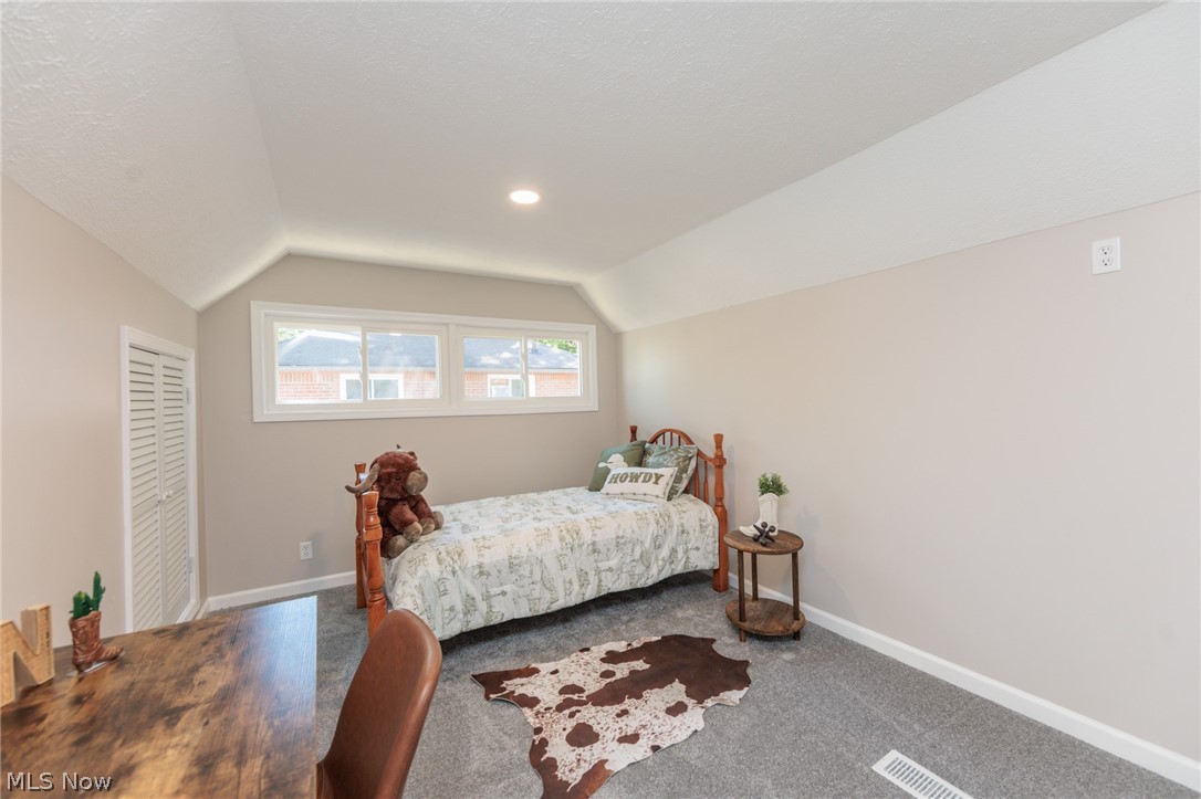 1130 Saxe Avenue Cuyahoga Falls OH 44221