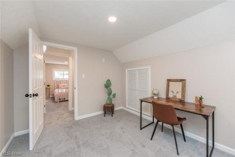 1130 Saxe Avenue Cuyahoga Falls OH 44221