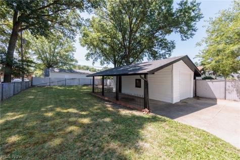 1130 Saxe Avenue Cuyahoga Falls OH 44221