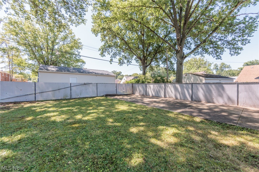 1130 Saxe Avenue Cuyahoga Falls OH 44221