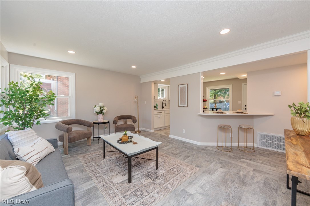 1130 Saxe Avenue Cuyahoga Falls OH 44221