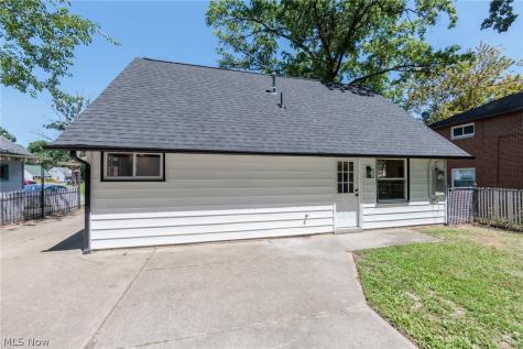 1130 Saxe Avenue Cuyahoga Falls OH 44221