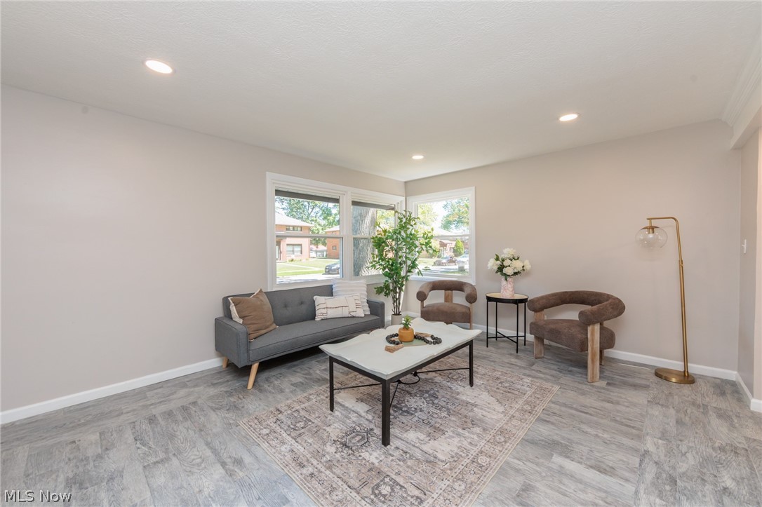 1130 Saxe Avenue Cuyahoga Falls OH 44221