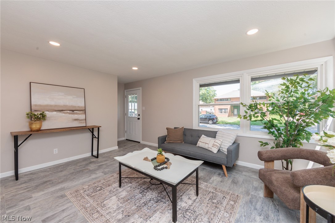 1130 Saxe Avenue Cuyahoga Falls OH 44221