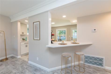 1130 Saxe Avenue Cuyahoga Falls OH 44221