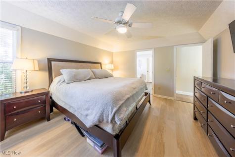 1462 Hollow Wood Lane Avon OH 44011