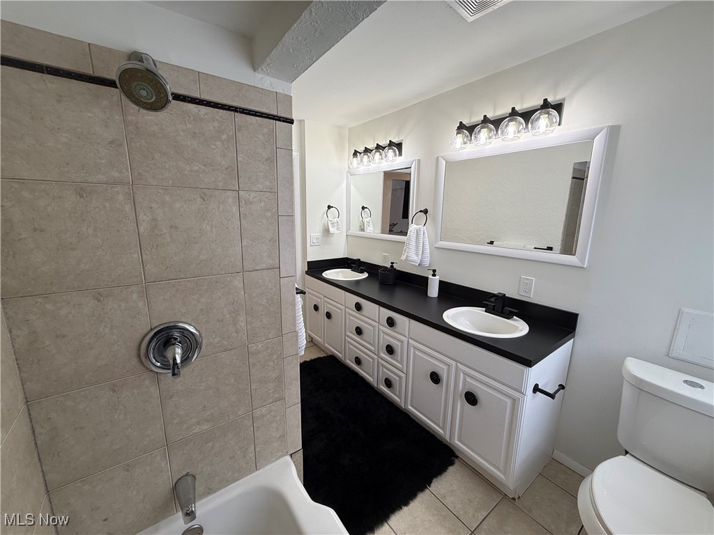 352 Skyview Drive Seven Hills OH 44131