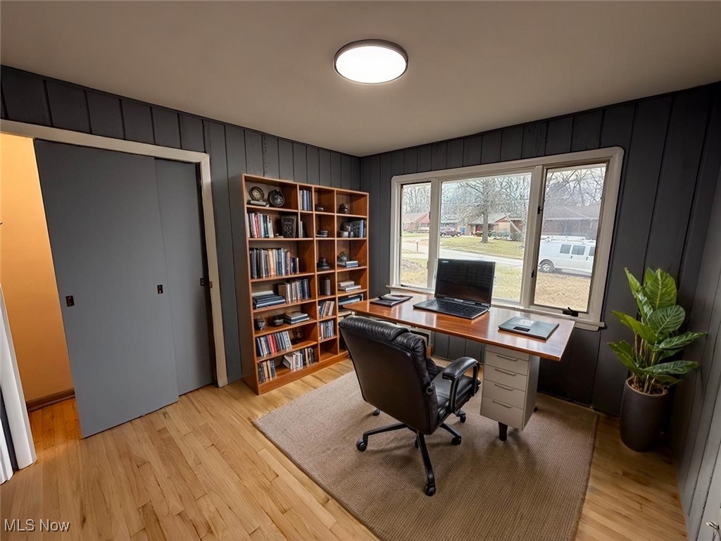 352 Skyview Drive Seven Hills OH 44131