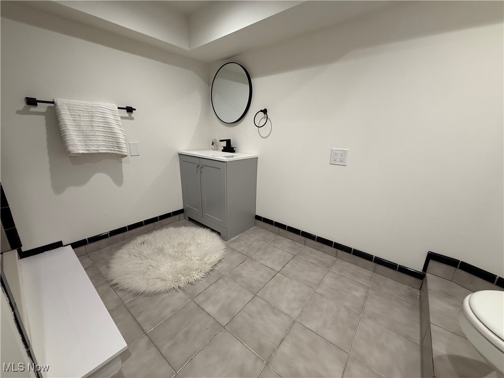 352 Skyview Drive Seven Hills OH 44131