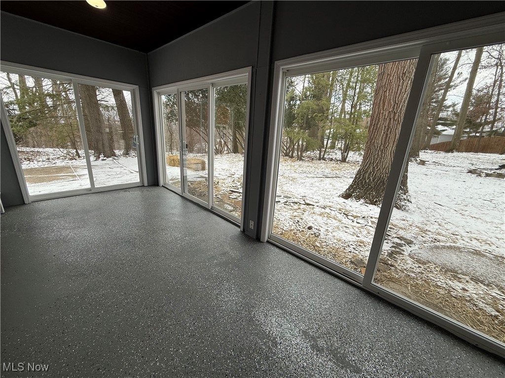 352 Skyview Drive Seven Hills OH 44131