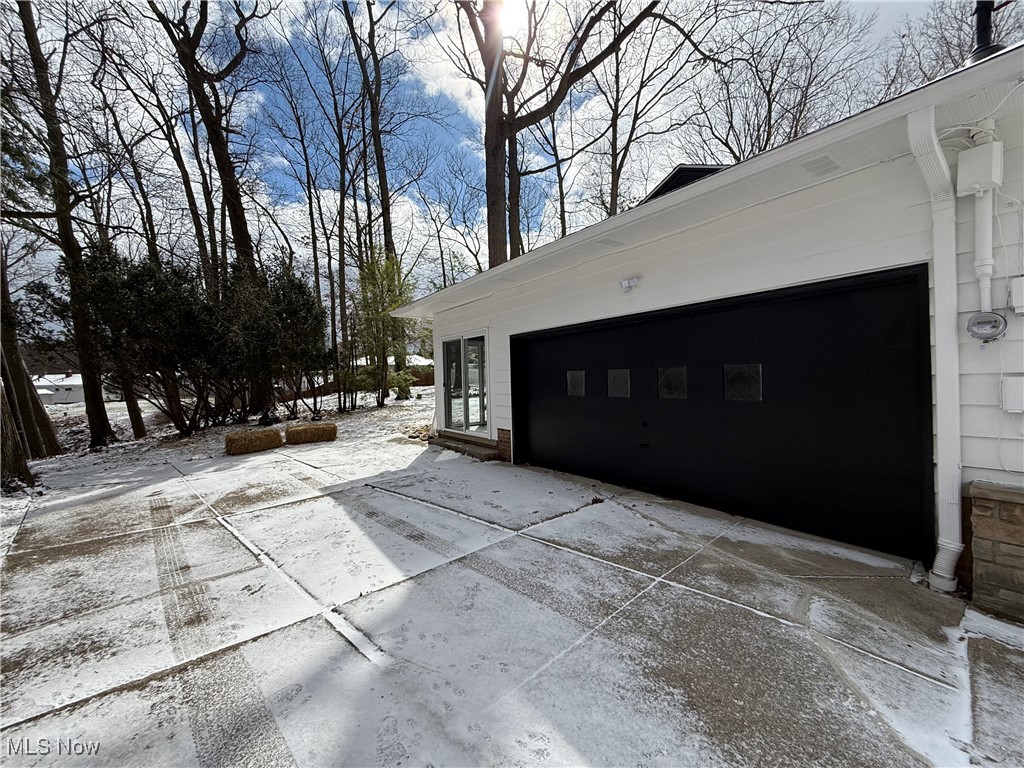 352 Skyview Drive Seven Hills OH 44131