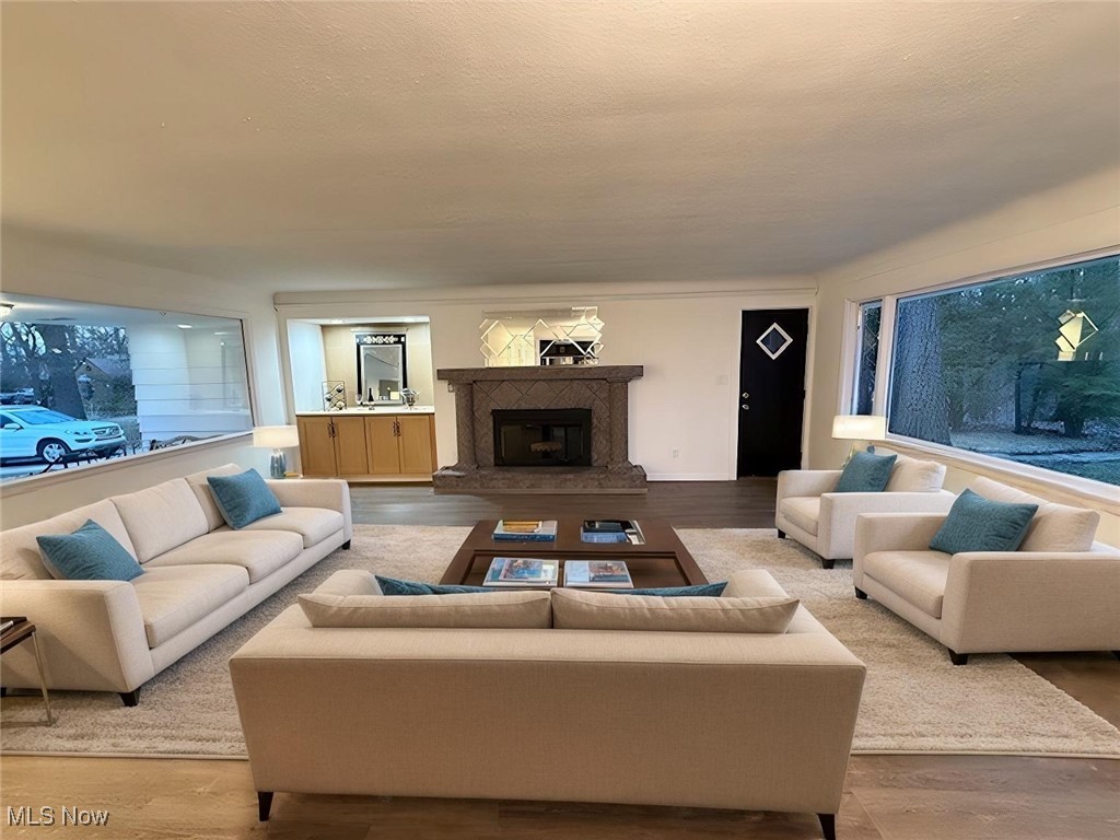 352 Skyview Drive Seven Hills OH 44131