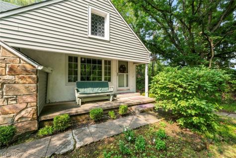 3849 Bainbridge Road Cleveland Heights OH 44118