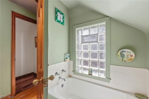 3849 Bainbridge Road Cleveland Heights OH 44118