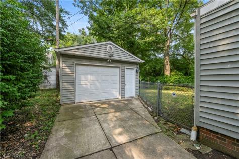 3849 Bainbridge Road Cleveland Heights OH 44118