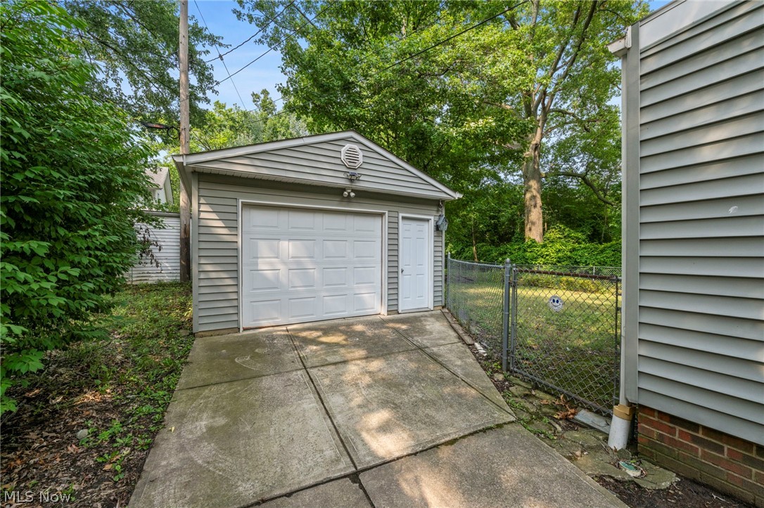 3849 Bainbridge Road Cleveland Heights OH 44118