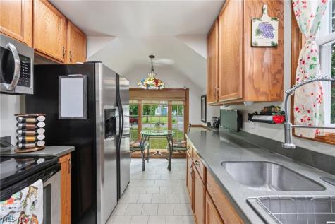 3849 Bainbridge Road Cleveland Heights OH 44118