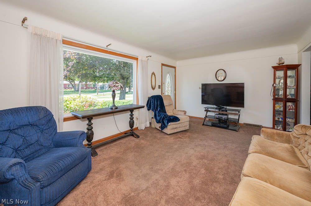 2233 Breezewood Drive Austintown OH 44515