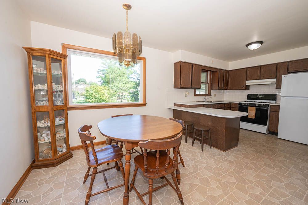 2233 Breezewood Drive Austintown OH 44515