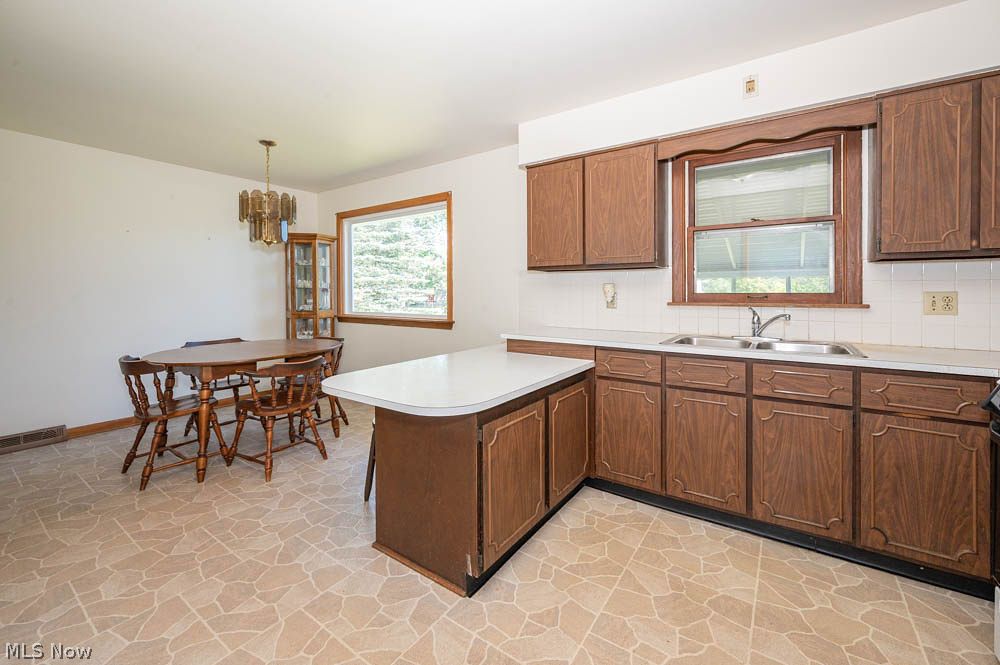 2233 Breezewood Drive Austintown OH 44515