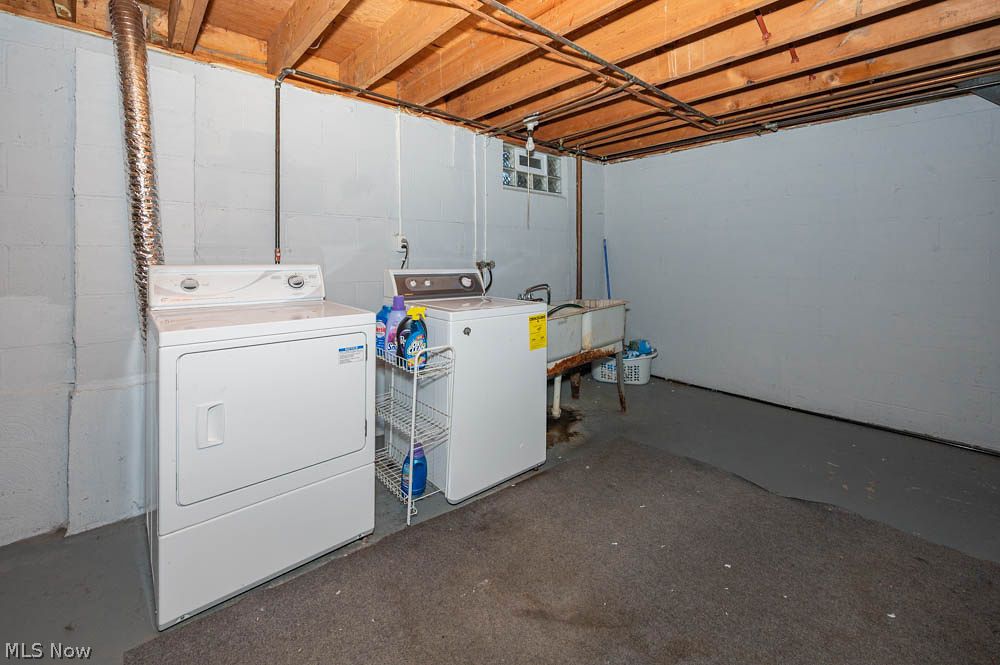2233 Breezewood Drive Austintown OH 44515