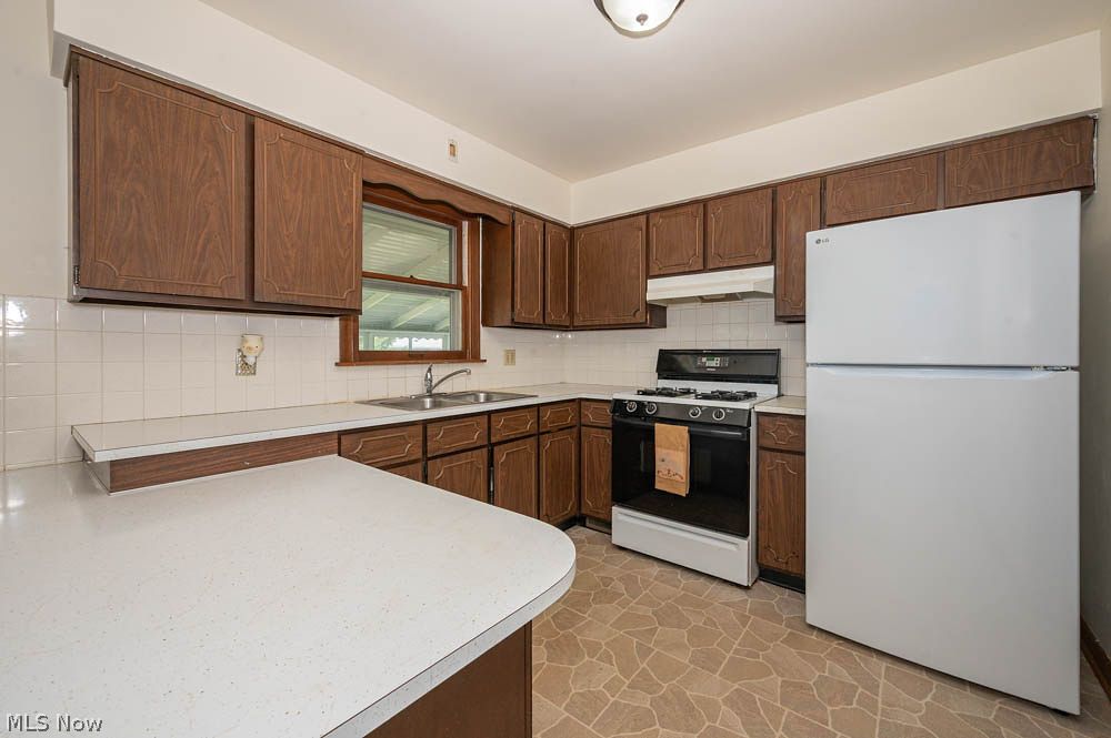 2233 Breezewood Drive Austintown OH 44515