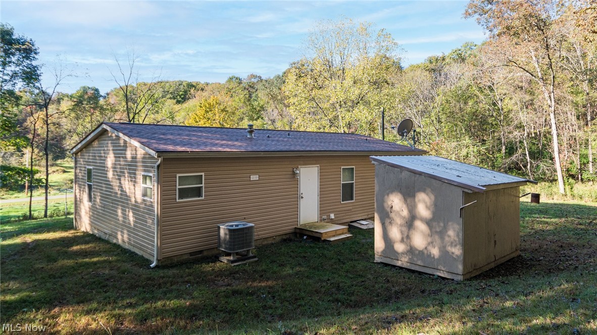 17557 Mckee Hill Road Frazeysburg OH 43822