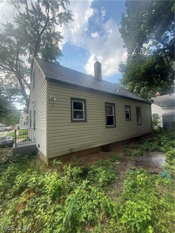 821 Cree Avenue Akron OH 44305