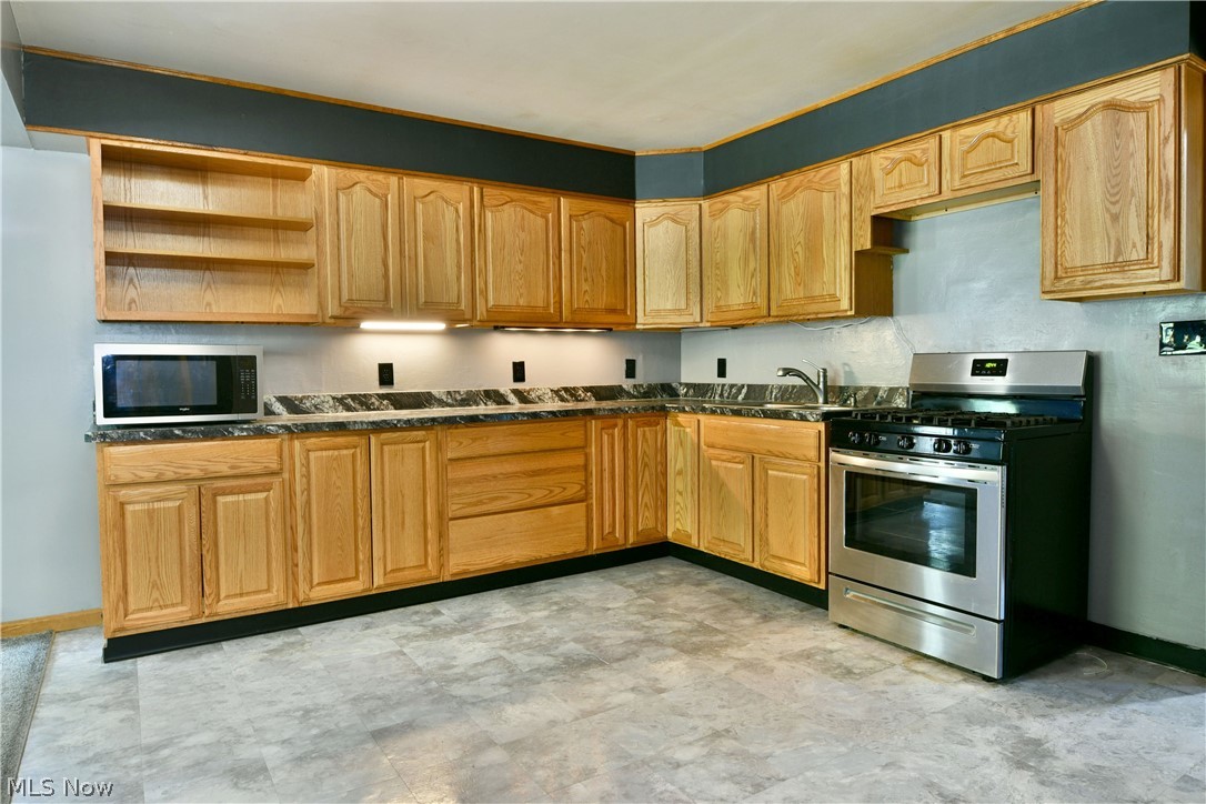 2333 Stephens Avenue Warren OH 44485