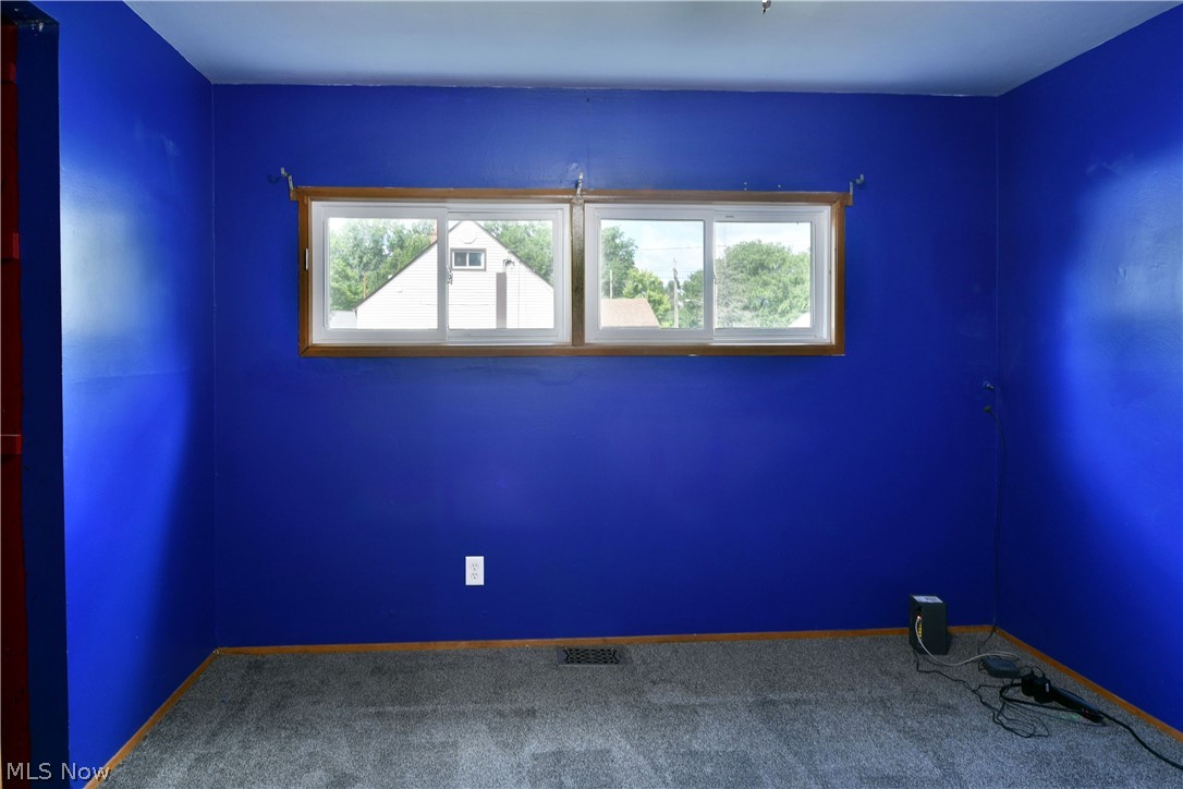 2333 Stephens Avenue Warren OH 44485