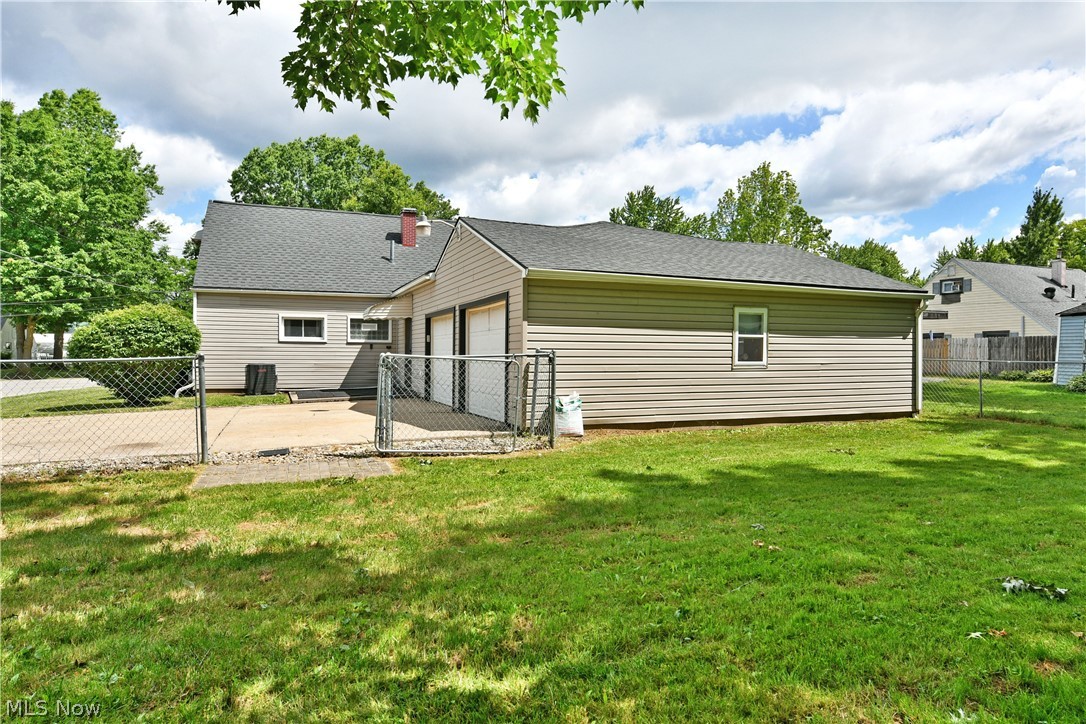 2333 Stephens Avenue Warren OH 44485