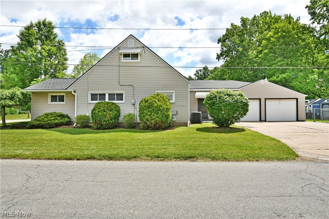 2333 Stephens Avenue Warren OH 44485