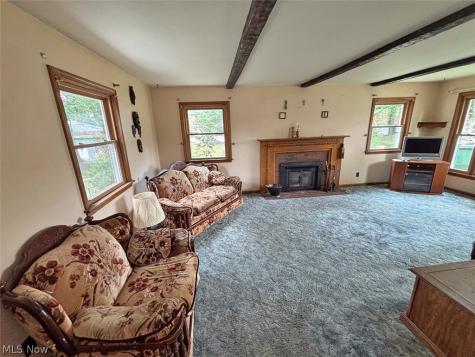 339 Belle Street SW Hartville OH 44632