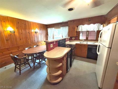 339 Belle Street SW Hartville OH 44632