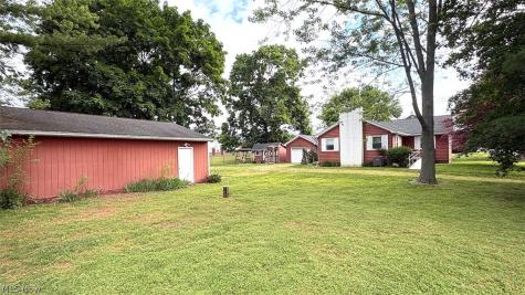 339 Belle Street SW Hartville OH 44632