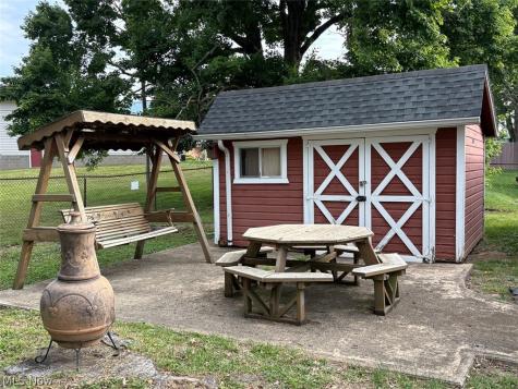 339 Belle Street SW Hartville OH 44632