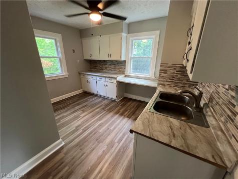 3679 E 105th Street Cleveland OH 44105