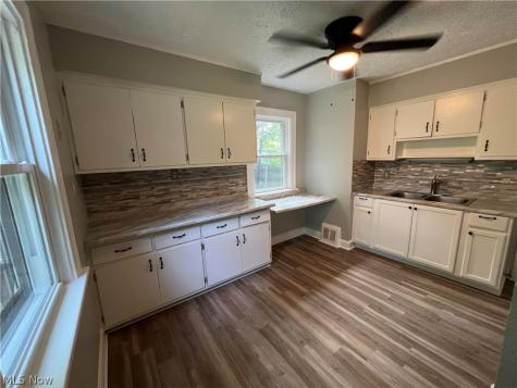 3679 E 105th Street Cleveland OH 44105